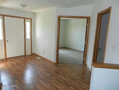 263-464211 Foyer