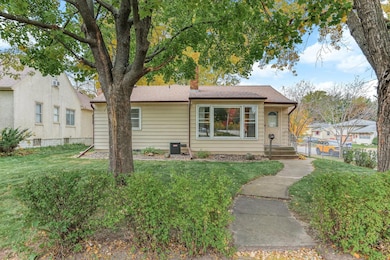 1319 Birmingham St, Saint Paul, MN 55106 - photo 2