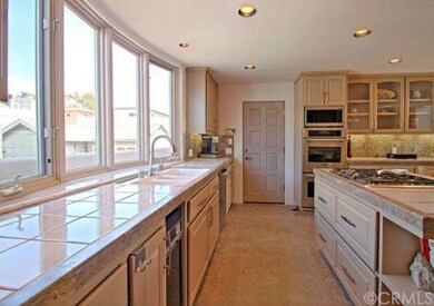 Gourmet Kitchen