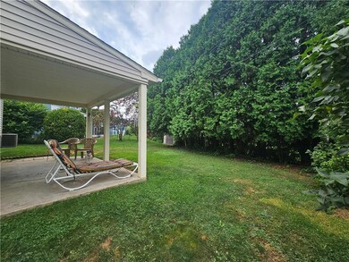 1585 Rudolph Dr, Bethlehem, PA 18018 - photo 3