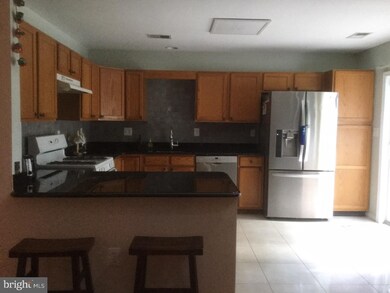 302 Creststone Cir, Princeton, NJ 08540 - photo 5