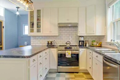 17 Winter St, Waterville, ME 04901 - photo 5