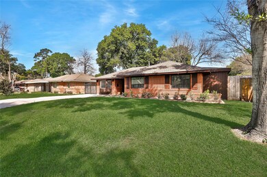 906 W 30th St, Houston, TX 77018 - photo 2