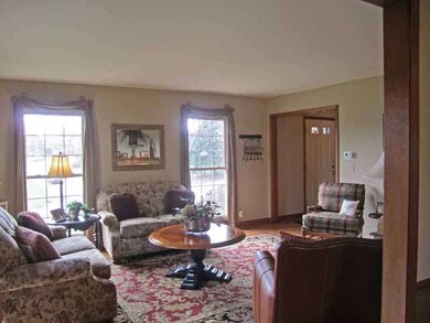 750 Oakview Dr, Algonquin, IL 60102 - photo 3