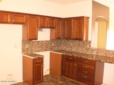 310 E CALLE ALBITA 005