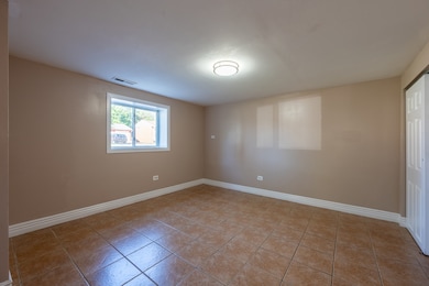 7 Cardinal Ln, Carpentersville, IL 60110 - photo 3