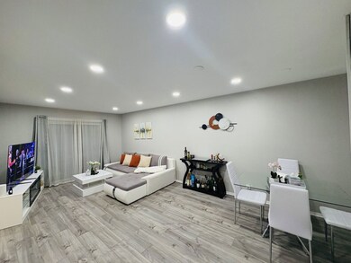 1930 Kenilworth Cir unit E, Hoffman Estates, IL 60169 - photo 5