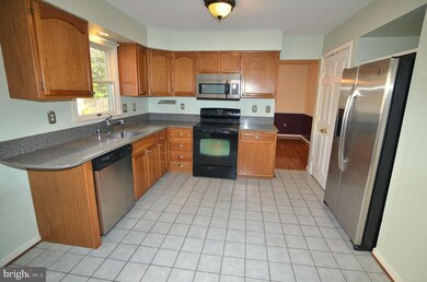 100 Spruce Ln, Annapolis, MD 21403 - photo 6