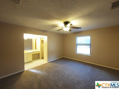 2707 Phyllis Dr, Copperas Cove, TX 76522 - photo 6