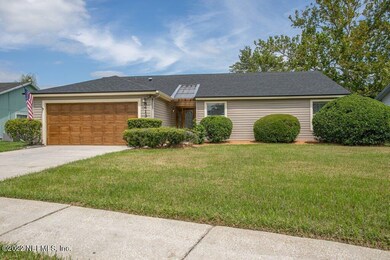 8413 Spicewood Dr, Jacksonville, FL 32216 - photo 2