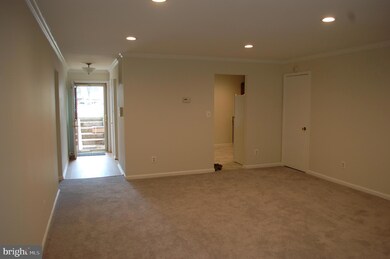 16318 Taconic Cir, Dumfries, VA 22025 - photo 4