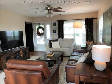 108 Timberlake Cir, Scott Depot, WV 25560 - photo 5