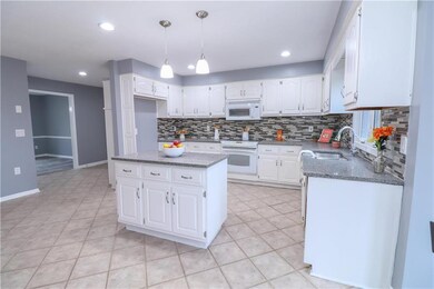 7821 Mullen Rd, Shawnee, KS 66216 - photo 6