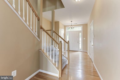 12956 Park Crescent Cir, Herndon, VA 20171 - photo 3