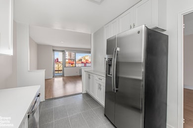 The Winston Churchill unit 6M, Bronx, NY 10463 - photo 4