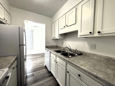 901 Charles St, Morgantown, WV 26505 - photo 2