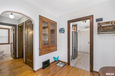 2202 W Locust St, Davenport, IA 52804 - photo 6