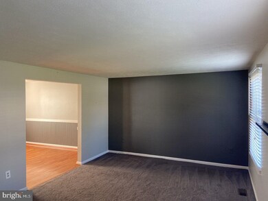 1585 Elmwood Ct, Frederick, MD 21702 - photo 3