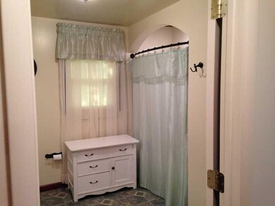 Full Bath.