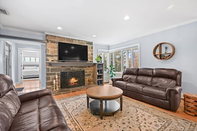 75 Roosevelt Dr, Trumbull, CT 06611 - photo 5