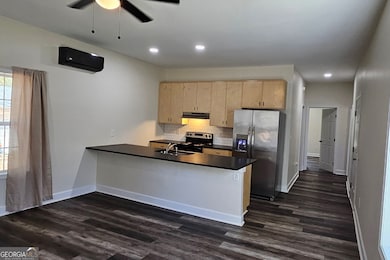 50 Sargent Tigner St, Newnan, GA 30263 - photo 2