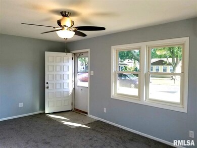 2108 W 70th St, Davenport, IA 52806 - photo 3