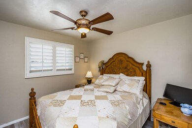 1333 E Don Carlos Ave AZ-7
