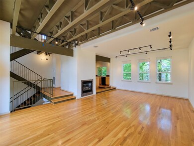 321 E 20th St, Houston, TX 77008 - photo 4