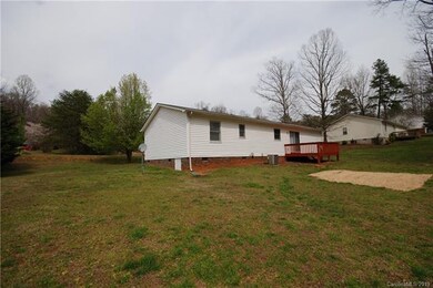 123 Bramblewood Dr, Statesville, NC 28625 - photo 4