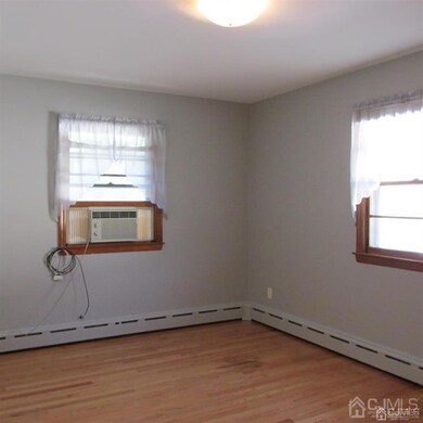 1818 W 4th St unit Right, Dunellen, NJ 08812 - photo 7