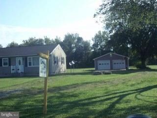 246 Rappahannock Rd, Colonial Beach, VA 22443 - photo 3