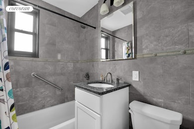 21-29 Utopia Pkwy unit UPSTAIRS, Bayside, NY 11360 - photo 6