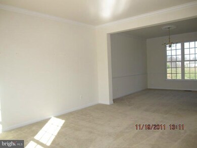 10613 Red Wine Ct, Manassas, VA 20112 - photo 5