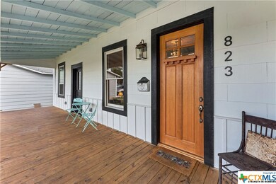 823 E Cedar St, Seguin, TX 78155 - photo 2