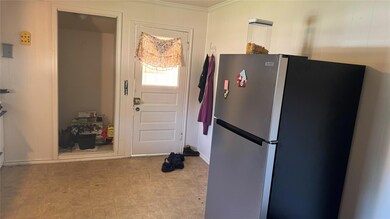 812 W Shepherd St, Denison, TX 75020 - photo 5