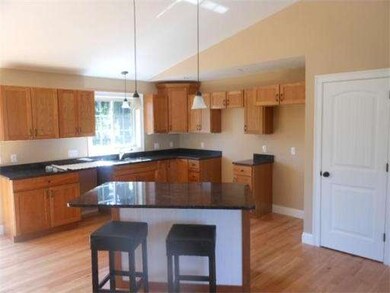 2 Mckinley Ave, Easthampton, MA 01027 - photo 3