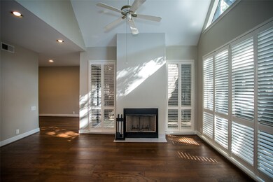 285 Litchfield Ln, Houston, TX 77024 - photo 5