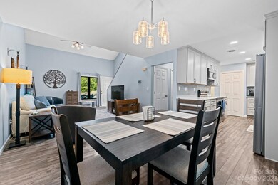 208 Cheyenne Ct, Asheville, NC 28803 - photo 4