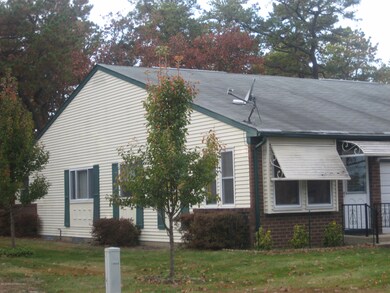 12B Maplewood Dr unit A, Whiting, NJ 08759 - photo 2