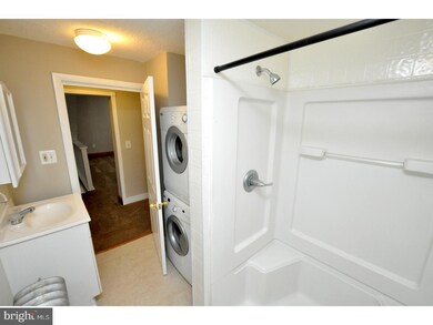 47 S Bridgeboro St unit B, Delran, NJ 08075 - photo 2
