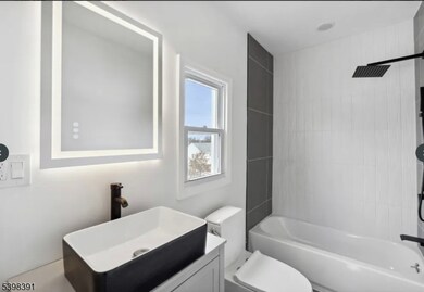 165 Garden Ave unit 2, Belleville, NJ 07109 - photo 3