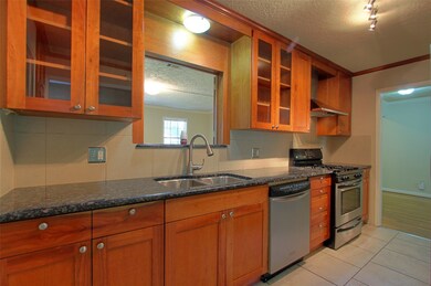 1322 Curtin St, Houston, TX 77018 - photo 3