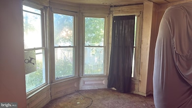 319 Hammond St, Westernport, MD 21562 - photo 4