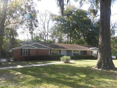 8102 Parkridge Cir S, Jacksonville, FL 32211 - photo 2