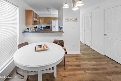 259 Benachi Ave unit B, Biloxi, MS 39530 - photo 4