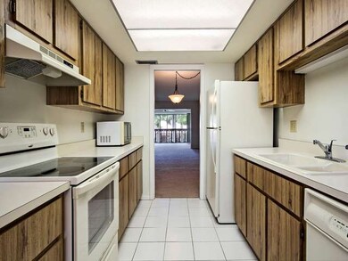 4022 Belair Ln unit 10, Naples, FL 34103 - photo 3