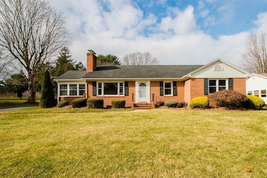 355 Westview St, Harrisonburg, VA 22801 - photo 2