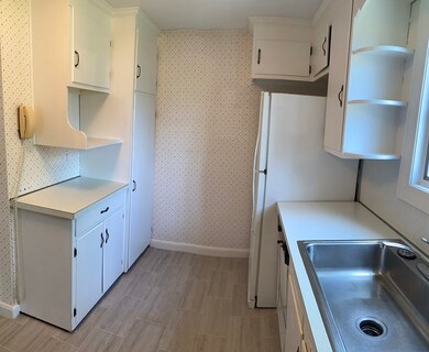 18 Kipling St, Springfield, MA 01118 - photo 7