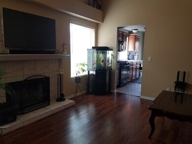 Family Room - Kitchen