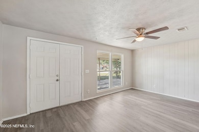 7-web-or-mls-Eastill Dr-S1511-007